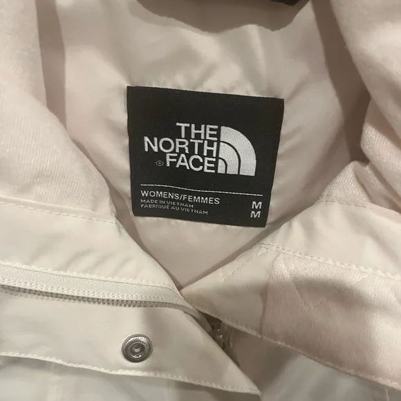Like new North Face Women’s Jacket - size Medium - Picture 2 of 6